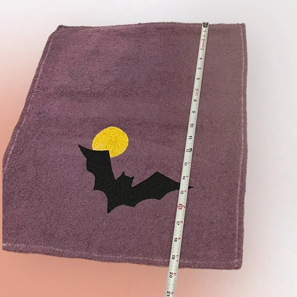 Lot/2 𝑯𝒂𝒏𝒅𝒎𝒂𝒅𝒆 Halloween Hand Towels - Picture 10 of 13